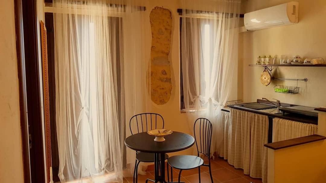 Perla Del Borgo Appartamenti Santa Caterina dello Ionio Exterior foto