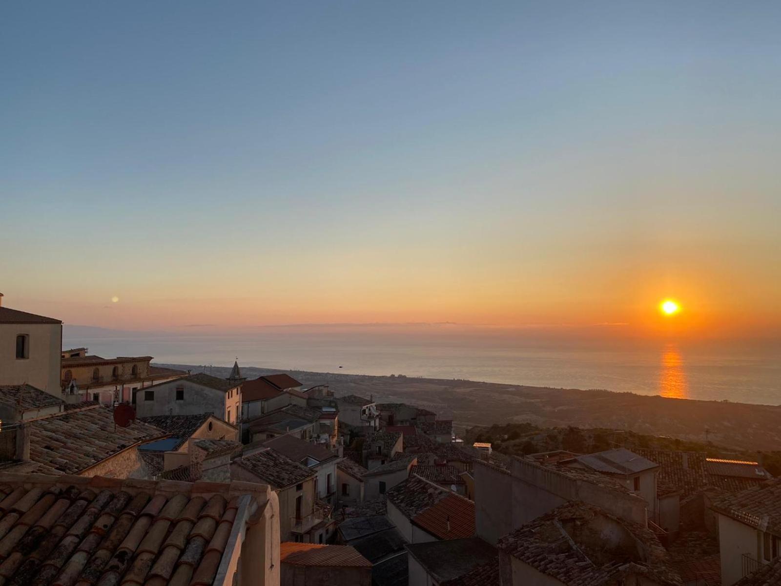 Perla Del Borgo Appartamenti Santa Caterina dello Ionio Exterior foto