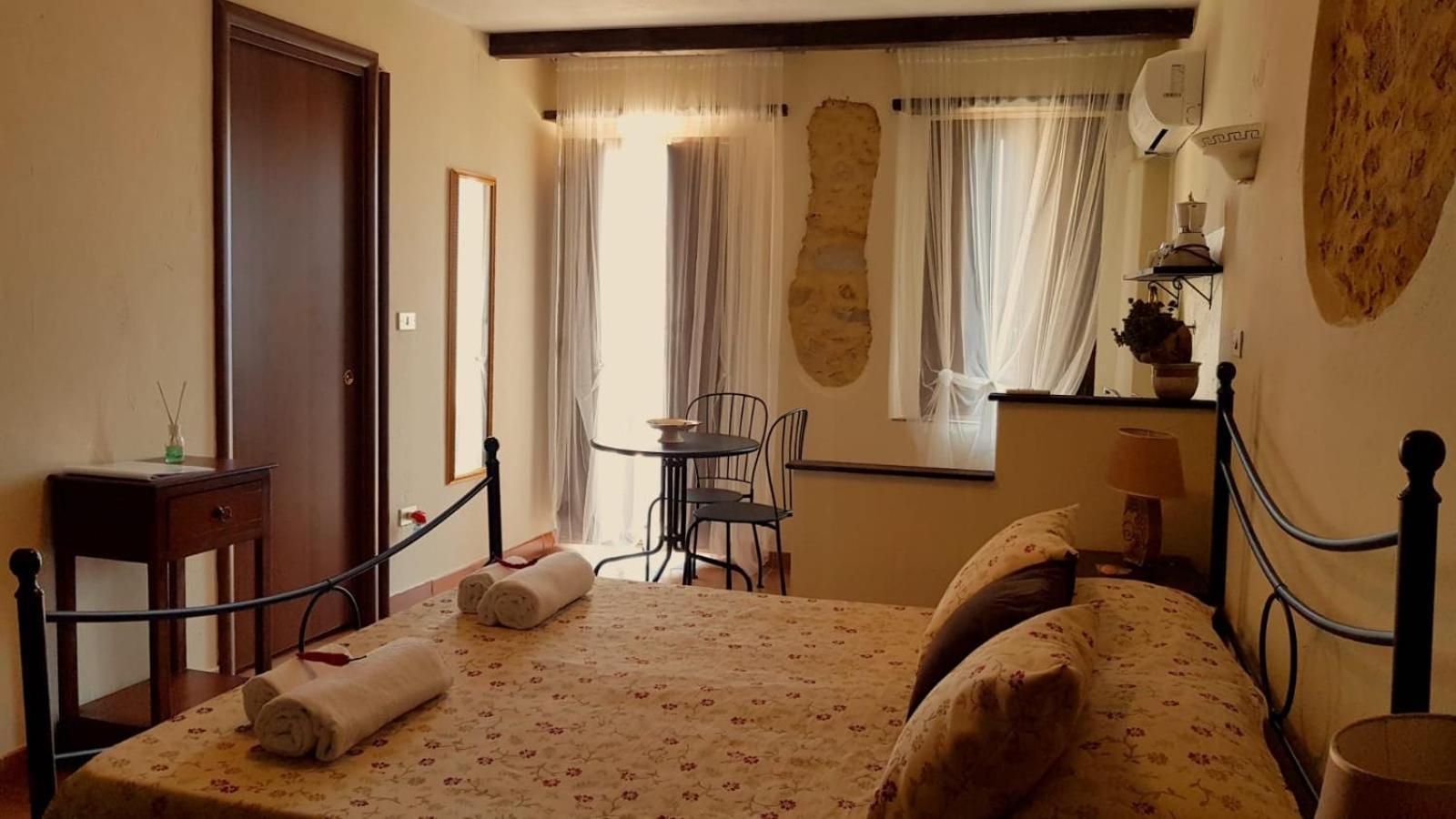 Perla Del Borgo Appartamenti Santa Caterina dello Ionio Exterior foto