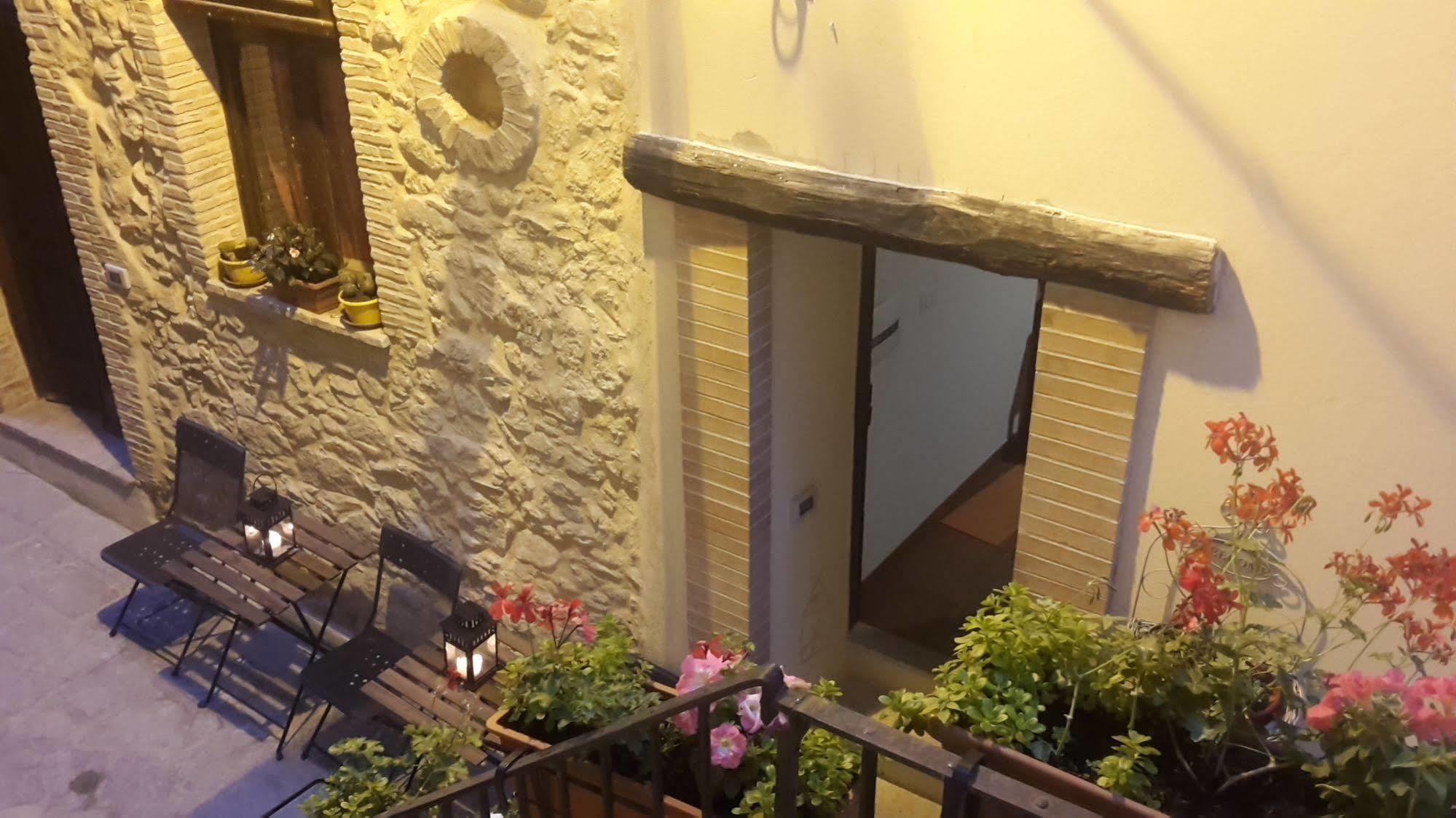 Perla Del Borgo Appartamenti Santa Caterina dello Ionio Exterior foto